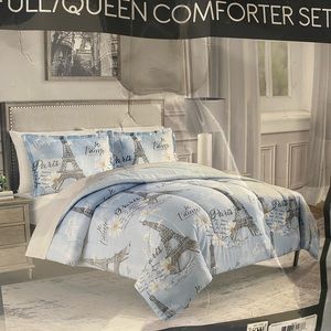 Eiffel Tower Full/Queen Bed Comforter Set